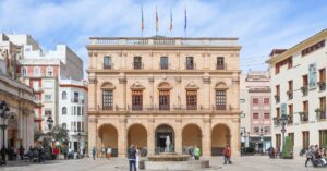 Chien à Castelló de la Plana-min